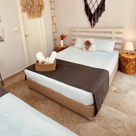 Ivy House Loca Bed and Breakfast Αλακάτι